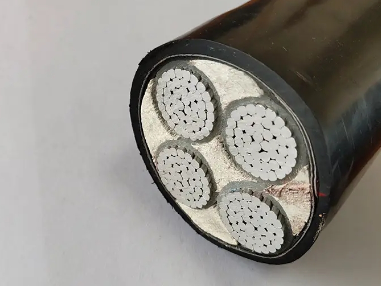 思柏電纜講解引起高柔性電纜發(fā)作火災(zāi)事故的質(zhì)量原因都有哪些呢.jpg